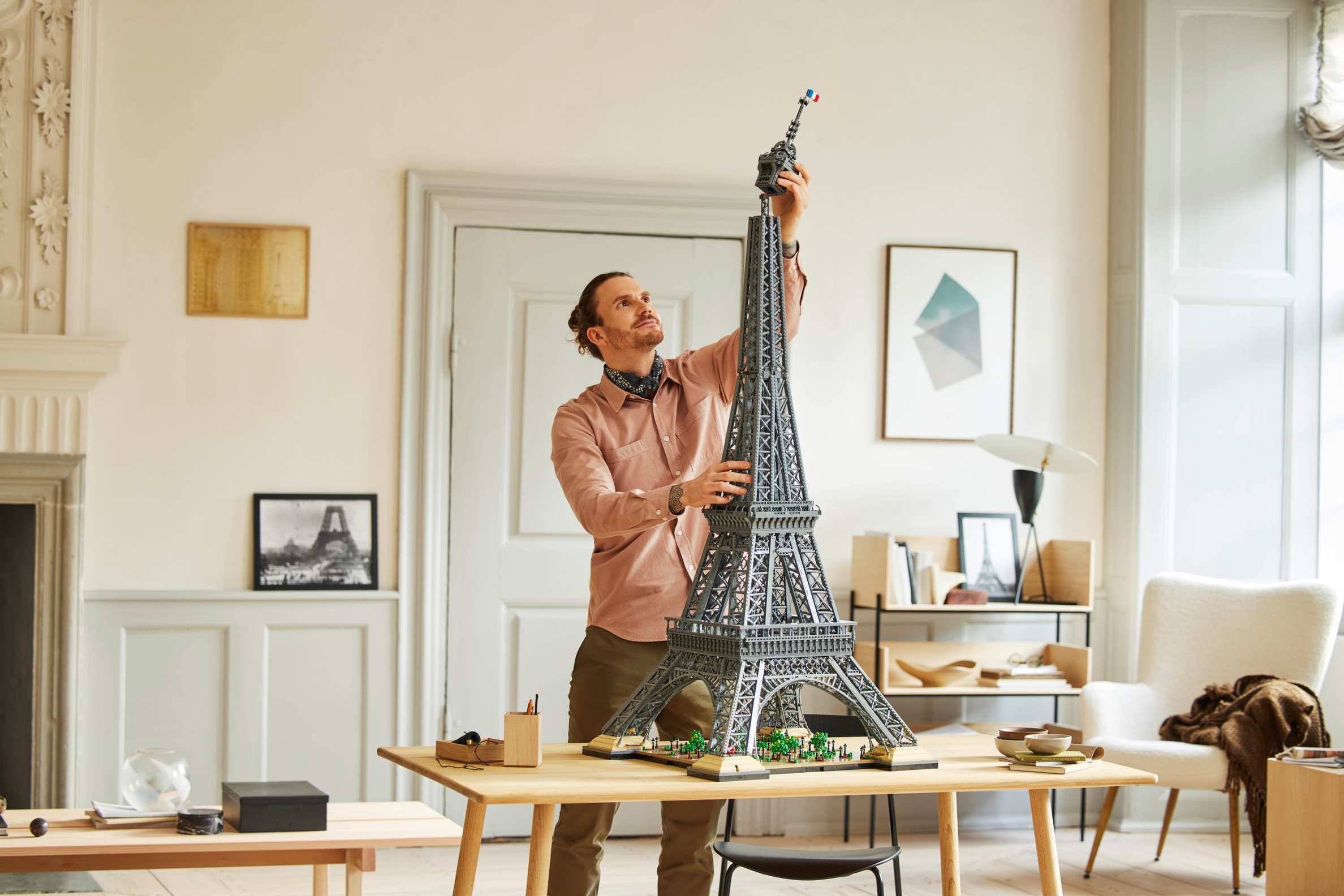 Eiffel tower 10307 (10001+pcs)